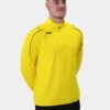JAKO Ziptop CLASSICO – Wygodna bluza zapinana na zamek błyskawiczny do treningu i uprawiania sportu. Design tej bluzy treningowej został zredukowany do tego, co najważniejsze. Bluzka zapinana na suwak CLASSICO ma klasyczne barwy drużynowe. Zamek błyskawiczny z przodu, mankiety i góra wykończone elastyczną lamówką oraz garaż zamka gwarantują wyjątkowo wysoki komfort noszenia. Zintegrowany system JAKO KEEP DRY odprowadza wilgoć wytwarzaną przez ciało bezpośrednio na powierzchnię materiału. Dzięki temu bluza z zamkiem błyskawicznym pozostaje sucha, sportowiec nie wychładza się i czuje się komfortowo w bluzie z zamkiem błyskawicznym CLASSICO nawet przy największym wysiłku. Bluzka zapinana na suwak dostępna jest w 10 różnych kolorach i rozmiarach 128-164 dla dzieci oraz S-3XL dla kobiet i mężczyzn.